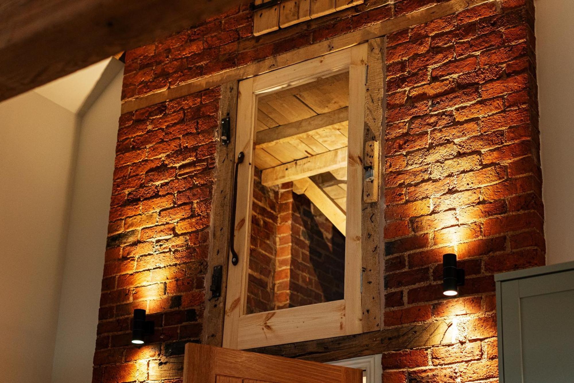 Pigeon House - Unique Barn With Private Garden, Hot Tub And Wood Burner Villa Shrewsbury Ngoại thất bức ảnh